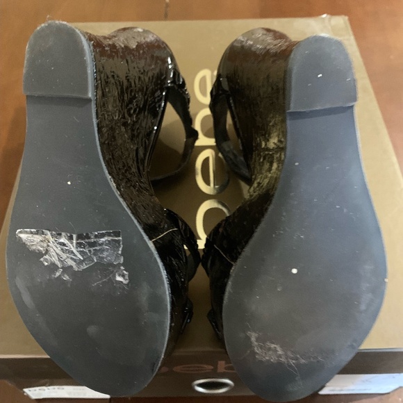 Bebe size 5 wedge - Picture 6 of 6